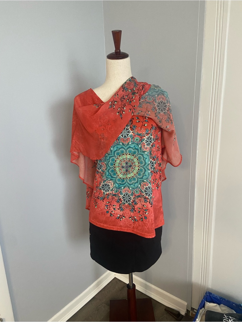 Masseys women’s Coral Tunic with kaftan teal Medallion Print with inner L EUC - Picture 5 of 16